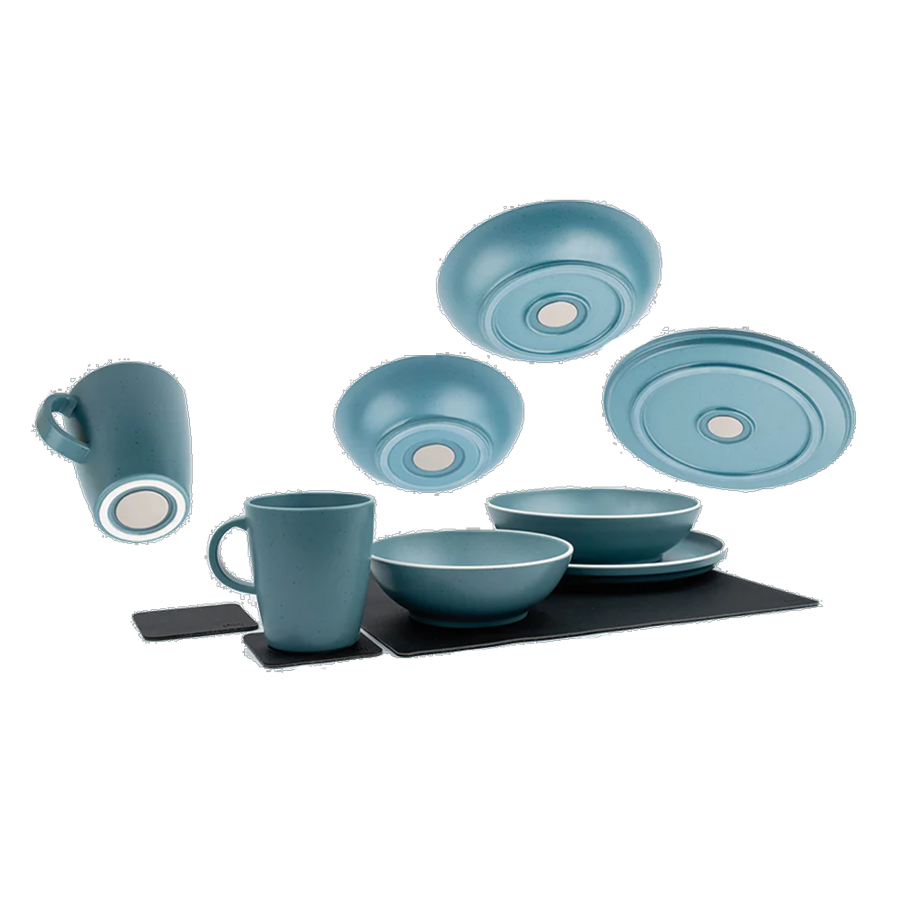 Magnetic Tableware Set in Blue