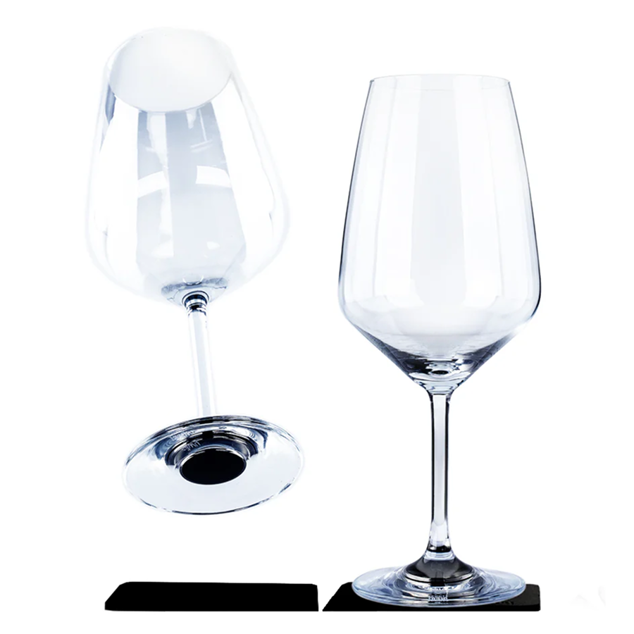 Set of Magnetic Crystal Glasses for Wine with Metal Coasters