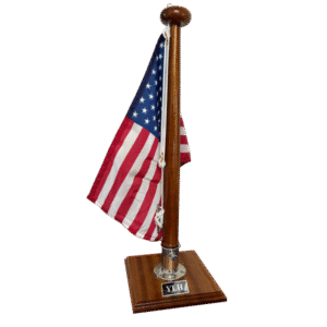 Desktop flagstaff and flag in relaxed state